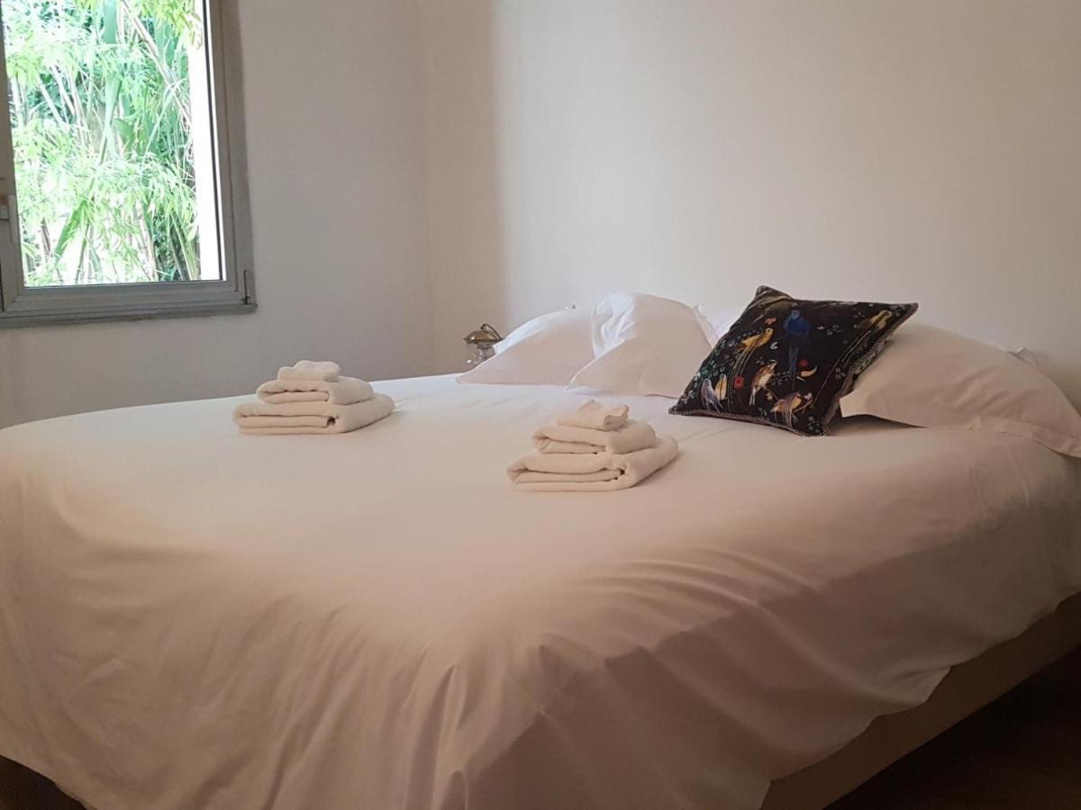 Bed and Breakfast La Maison Des Marronniers Uzès Zimmer foto